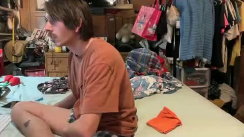 FUCKR online show from October 2025 09:19:01 AM