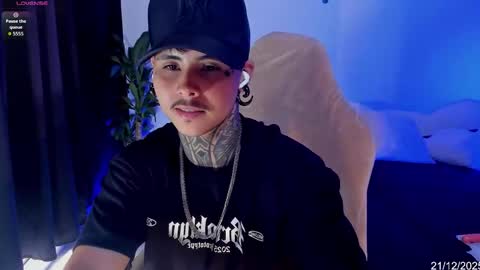 Snapshot of 777_stefantransmen chatting on December 2025 07:21:02 PM Stefan online show from December 2025 07:21:02 PM