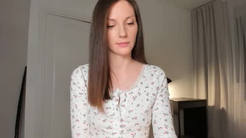 Anna online show from December 2025 08:14:02 PM