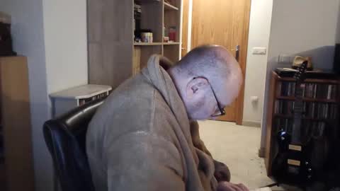  Papi  online show from March 2025 07:06:02 PM