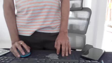 Snapshot of 8050pg chatting on February 2026 09:43:02 AM MROSE7080 online show from February 2026 09:43:02 AM