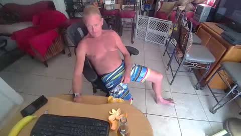 Snapshot of 86406stud chatting on February 2026 08:34:02 PM 86406stud online show from February 2026 08:34:02 PM