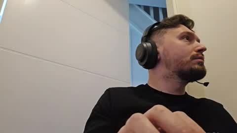 8inchdude93 online show from May 2026 11:16:02 AM