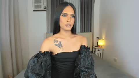 Snapshot of 8inchesmisstresscock chatting on December 2024 06:23:02 PM Kendalicious online show from December 2024 06:23:02 PM