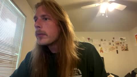 Snapshot of 8inchlife chatting on July 2026 11:35:02 PM CoralShark online show from July 2026 11:35:02 PM