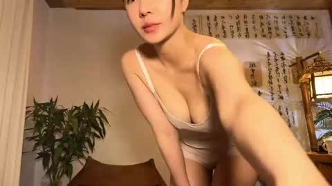 Snapshot of 9567gigi chatting on April 2026 06:29:01 AM lily online show from April 2026 06:29:01 AM