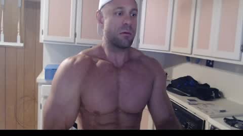 Snapshot of 9fat_inches chatting on June 2026 05:28:02 PM 9 fat inches online show from June 2026 05:28:02 PM