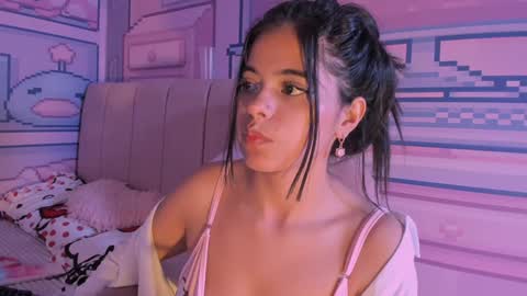 Alice  online show from February 2025 02:06:02 AM