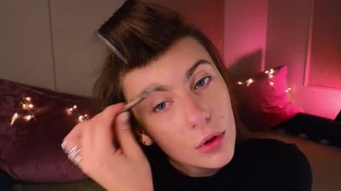 Willow online show from December 2025 09:12:02 PM