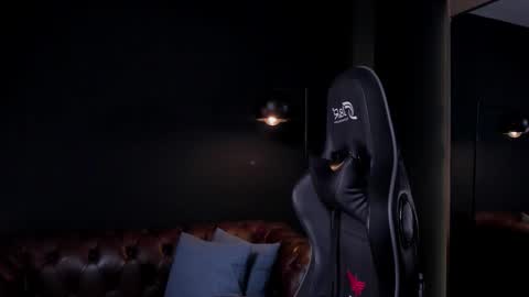 _adamcoper_ online show from November 2025 03:23:01 PM