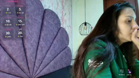 Snapshot of _alaia_collway_ chatting on May 2026 11:51:01 AM Alaia online show from May 2026 11:51:01 AM