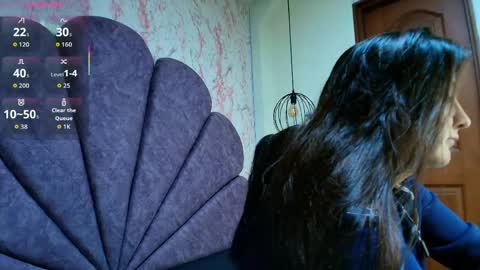 Snapshot of _alaia_collway_ chatting on May 2026 12:01:01 PM Alaia online show from May 2026 12:01:01 PM