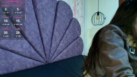 Snapshot of _alaia_collway_ chatting on May 2026 12:02:01 PM Alaia online show from May 2026 12:02:01 PM