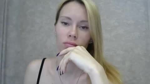 _alex1819 online show from May 2026 07:37:01 AM