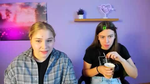 _alice_smith__ online show from October 2025 08:37:02 AM