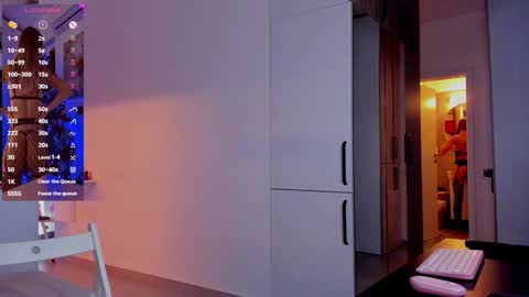 Mia online show from December 2024 11:40:01 AM