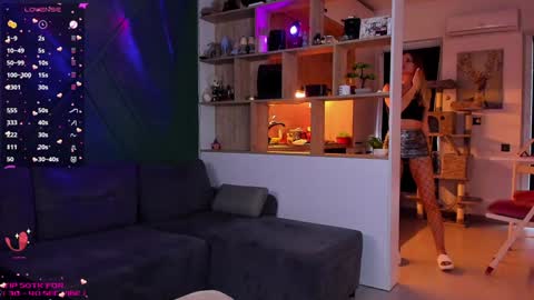 Mia online show from February 2025 01:30:02 PM