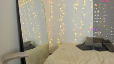 Snapshot of _allisongomez chatting on June 2026 11:07:01 PM _allisongomez online show from June 2026 11:07:01 PM