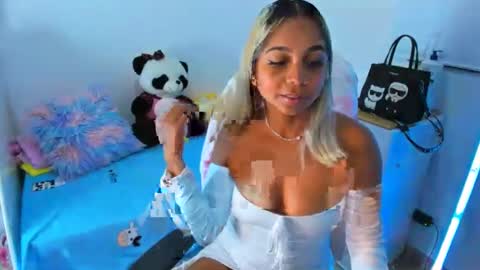 Analia online show from December 2024 03:09:02 AM