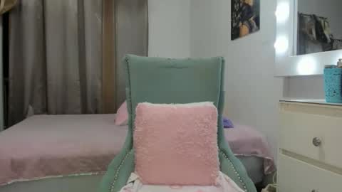 Snapshot of _analia chatting on April 2026 02:51:02 AM Analia online show from April 2026 02:51:02 AM