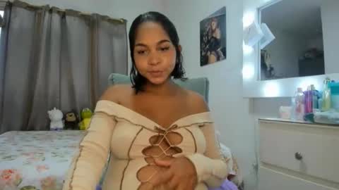 Snapshot of _analia chatting on May 2026 10:59:02 PM Analia online show from May 2026 10:59:02 PM