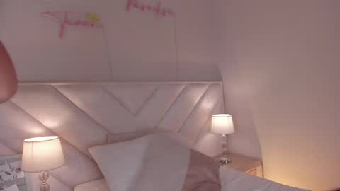 Snapshot of _angela_x chatting on May 2026 11:18:01 AM ngela online show from May 2026 11:18:01 AM