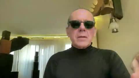Snapshot of _anneonamouse chatting on May 2026 01:11:02 AM anneonamouse online show from May 2026 01:11:02 AM