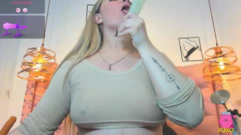 Snapshot of _antonella_11 chatting on February 2026 09:00:02 PM _antonella_11 online show from February 2026 09:00:02 PM