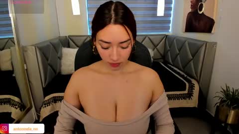 Snapshot of _antonnela_ chatting on May 2026 09:10:02 PM antonnela online show from May 2026 09:10:02 PM