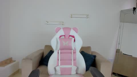    online show from November 2025 12:19:02 PM