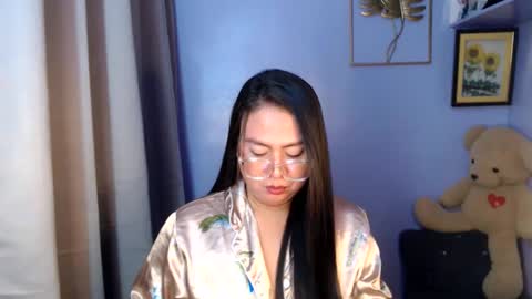 Snapshot of _arah chatting on May 2026 11:01:04 PM arah online show from May 2026 11:01:04 PM