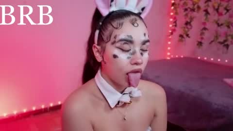 Snapshot of _ariiaa_ chatting on April 2026 11:18:02 PM Aria online show from April 2026 11:18:02 PM
