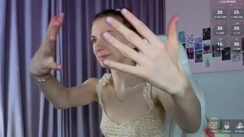 _ash_leyy_ online show from April 2026 01:32:01 AM