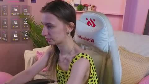 _ash_leyy_ online show from May 2026 01:24:02 AM