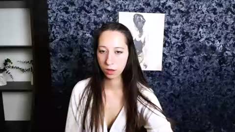 _astraia_ online show from July 2026 07:37:02 AM