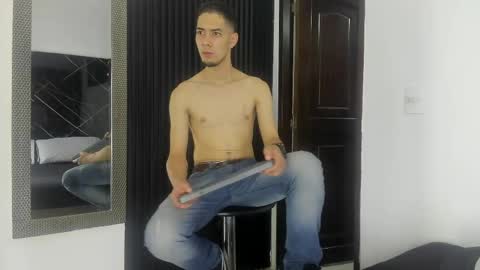 Snapshot of _axel_09 chatting on April 2026 04:01:01 AM _axel_09 online show from April 2026 04:01:01 AM
