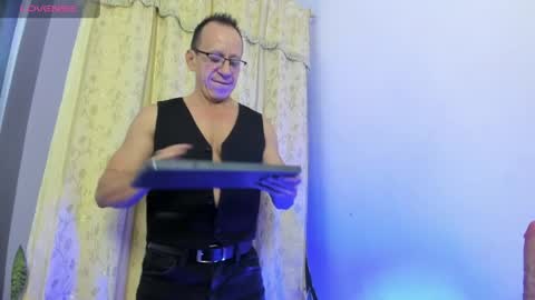 Snapshot of _axelking1_ chatting on May 2026 11:49:01 AM Axel online show from May 2026 11:49:01 AM