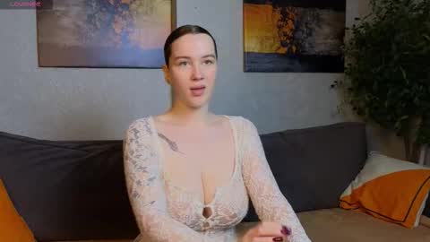 Jess online show from November 2025 09:19:02 AM