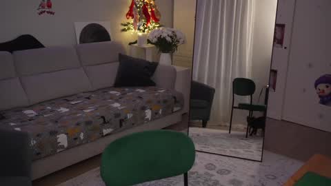 Lili online show from December 2024 09:17:02 PM