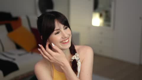 Lili online show from November 2025 11:21:01 AM