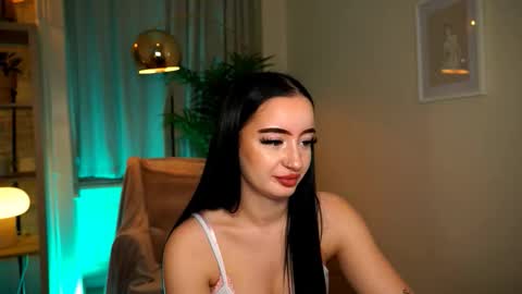 Snapshot of _blackpeaarl chatting on December 2025 05:31:02 PM Pearl online show from December 2025 05:31:02 PM