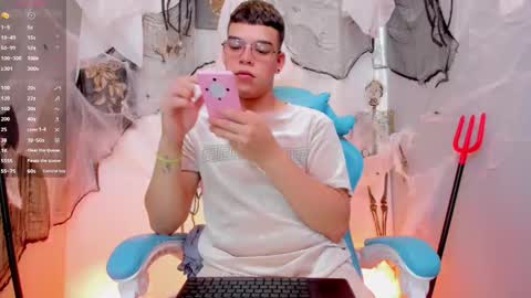 Snapshot of _blake_boy chatting on October 2025 06:20:01 PM _blake_boy online show from October 2025 06:20:01 PM