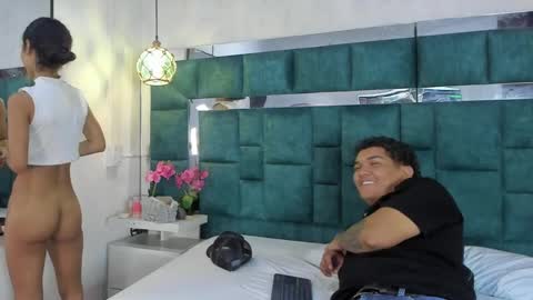 _bonnyandclyde online show from April 2026 01:27:02 PM