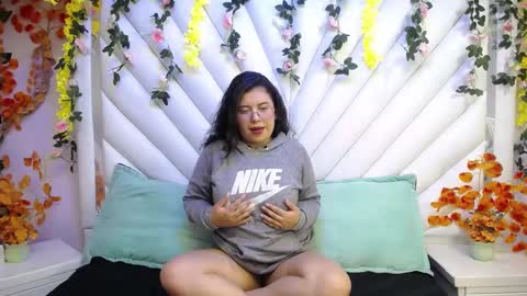 Snapshot of _britany_miller chatting on January 2025 08:04:01 PM _britany_miller online show from January 2025 08:04:01 PM