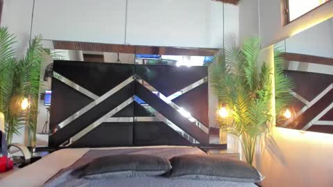 Candy online show from November 2025 04:07:02 PM