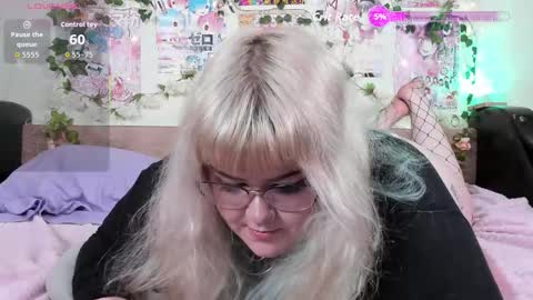 _candym1lky_ online show from March 2026 07:45:01 AM