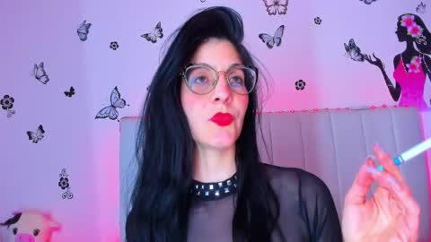 Snapshot of _caro_lyne_ chatting on April 2026 04:15:01 AM Carolina online show from April 2026 04:15:01 AM
