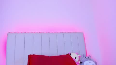Snapshot of _caro_lyne_ chatting on May 2026 07:01:01 PM Carolina online show from May 2026 07:01:01 PM