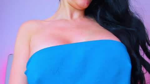 Snapshot of _caro_lyne_ chatting on June 2026 01:51:02 AM Carolina online show from June 2026 01:51:02 AM
