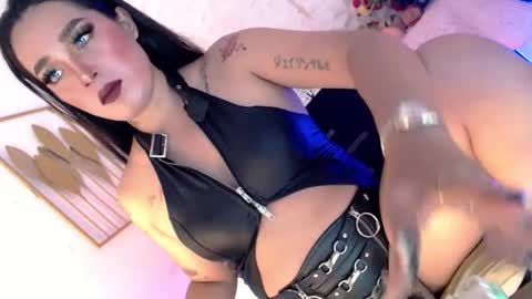 Caroline online show from February 2026 06:28:02 AM